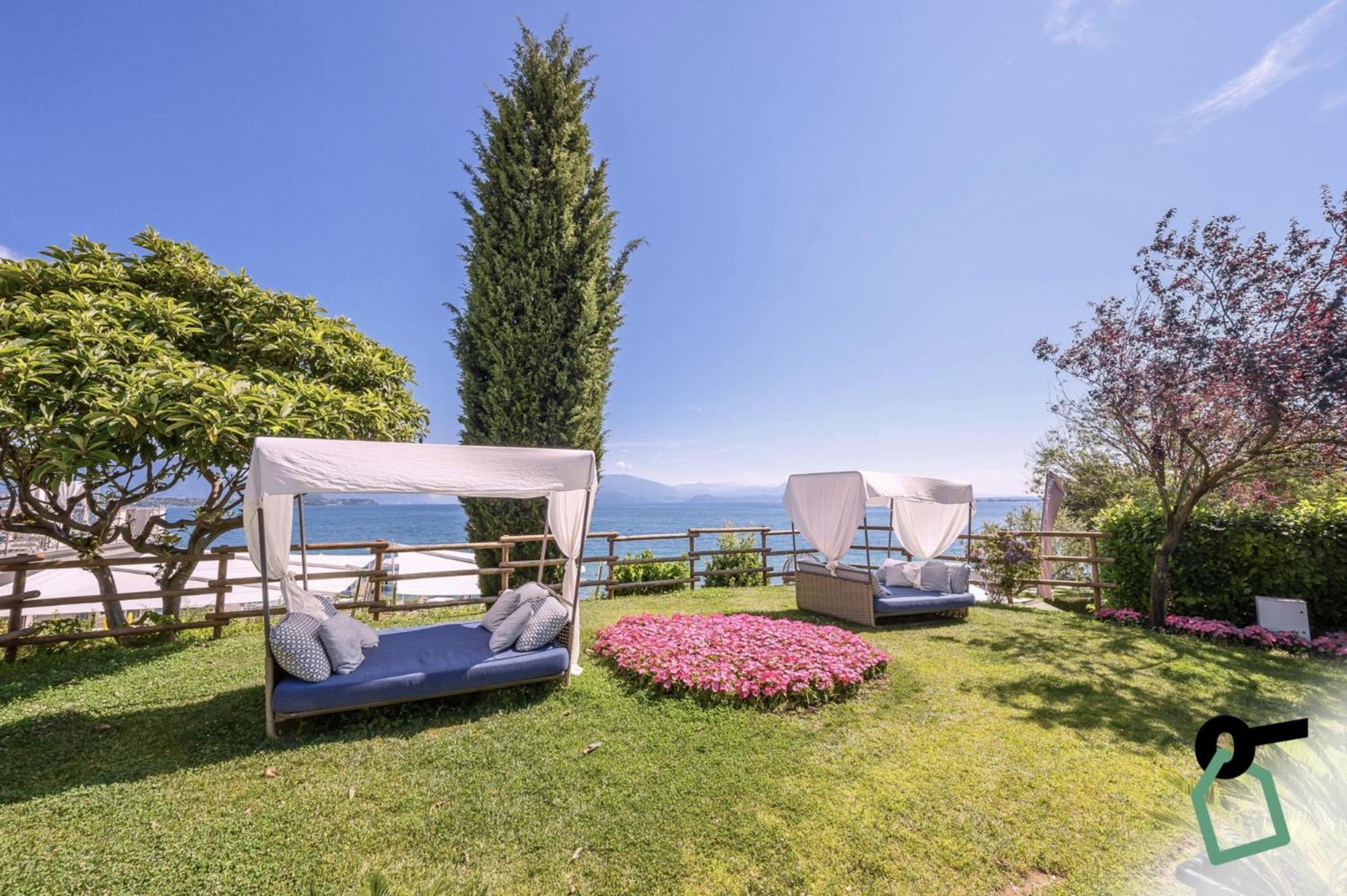 Hotiday Apartment Collection - Desenzano Desenzano del Garda Exterior foto