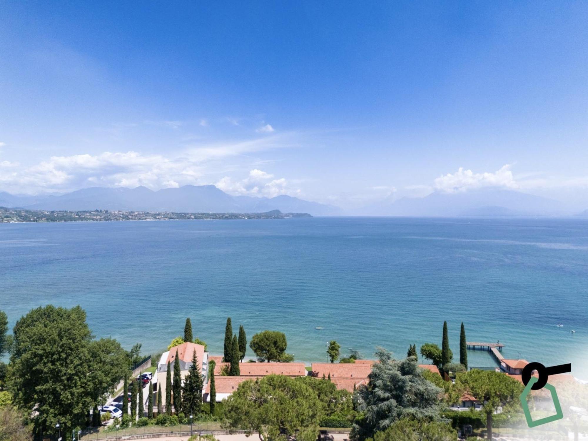 Hotiday Apartment Collection - Desenzano Desenzano del Garda Exterior foto